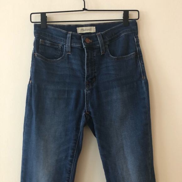 Madewell 9" Mid-Rise Skinny Jeans in Patty Wash - Picture 3 of 7